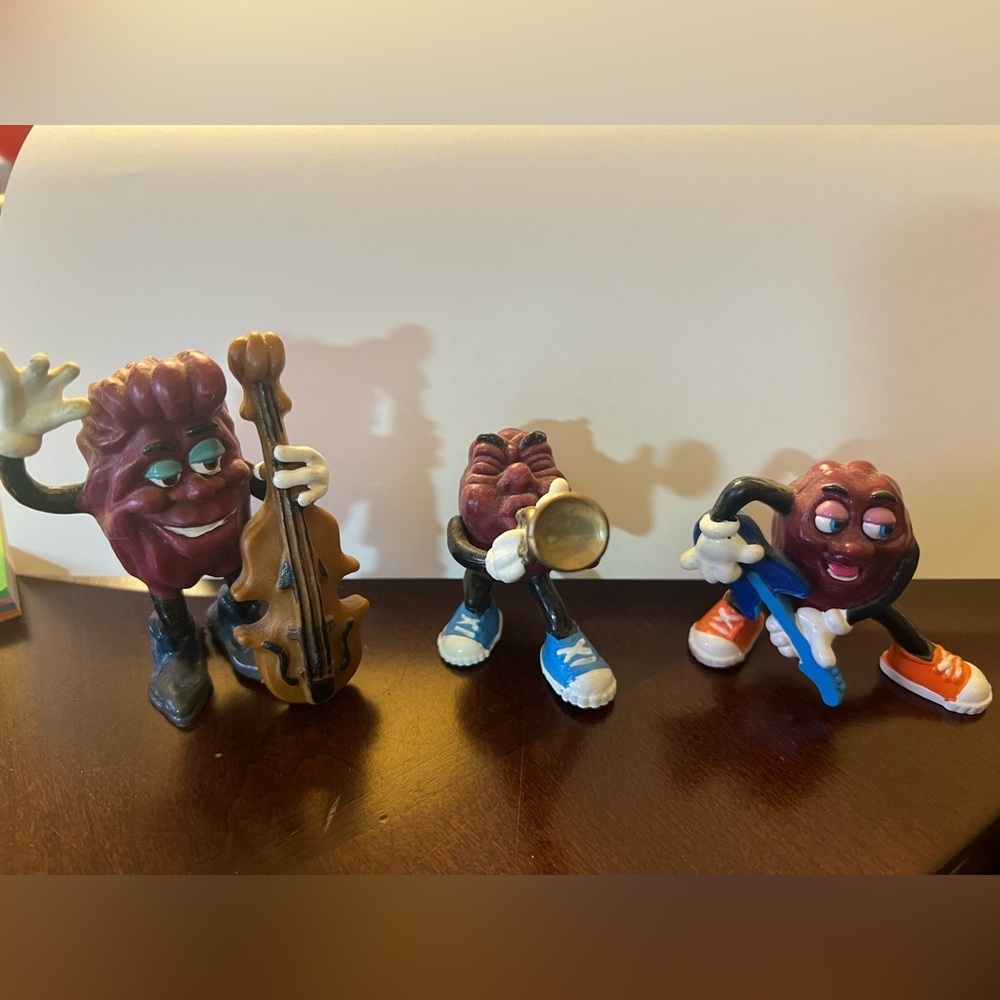 CALIFORNIA RAISINS FIGURINES VINTAGE 
1987-1988  LOT OF 3